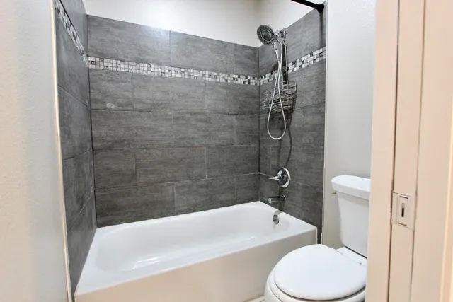 $260,000 | 200 White Street, Unit 6, Niceville, FL 32578