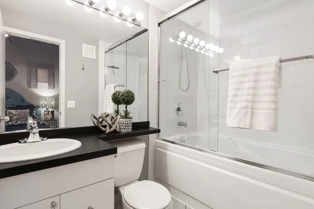 $315,000 | 226 North Clinton Street, Unit 510, Chicago, IL 60661