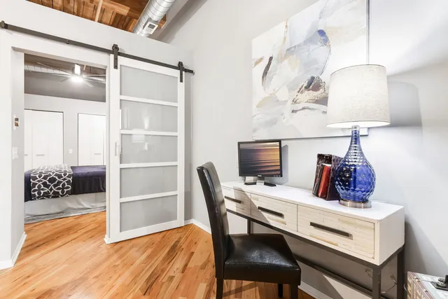 $315,000 | 226 North Clinton Street, Unit 510, Chicago, IL 60661