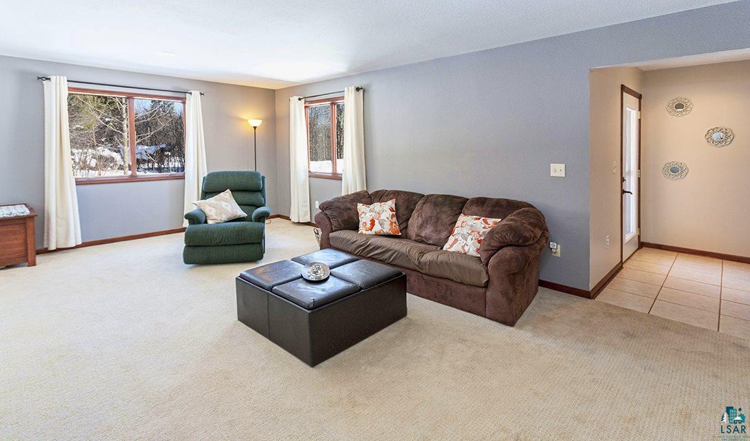 4040 Fiskett Road Duluth, MN 55803 - Photo 2 of 16 Living Room