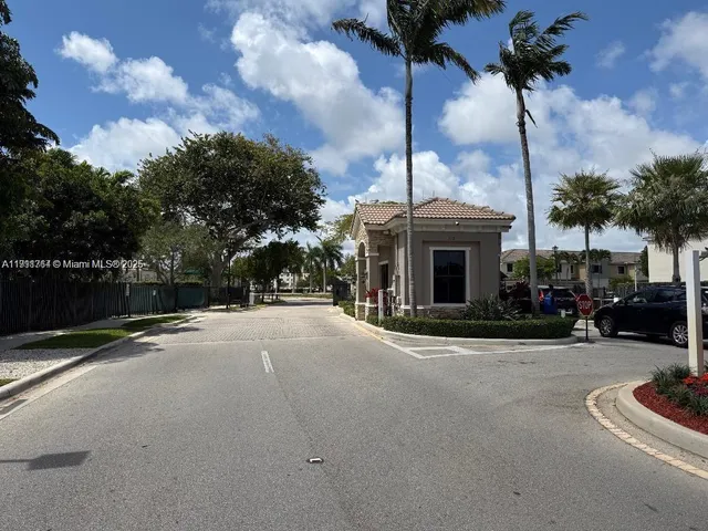 $509,900 | 424 Northeast 194th Terrace, Miami, FL 33179