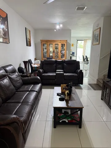 $509,900 | 424 Northeast 194th Terrace, Miami, FL 33179