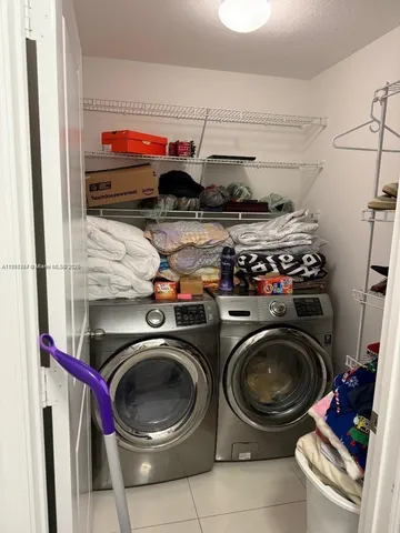 $509,900 | 424 Northeast 194th Terrace, Miami, FL 33179