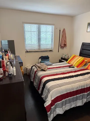 $509,900 | 424 Northeast 194th Terrace, Miami, FL 33179