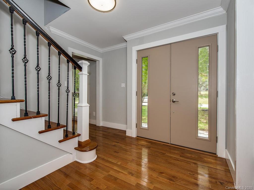 7325 Thermal Road Charlotte, NC 28211 - Photo 3 of 24 Gallery Image 3