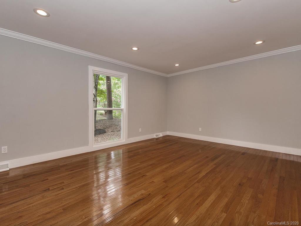 7325 Thermal Road Charlotte, NC 28211 - Photo 4 of 24 Gallery Image 4