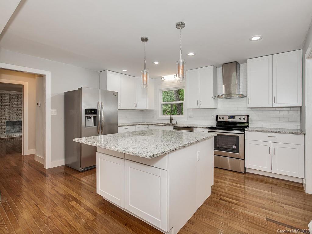 7325 Thermal Road Charlotte, NC 28211 - Photo 7 of 24 Gallery Image 7