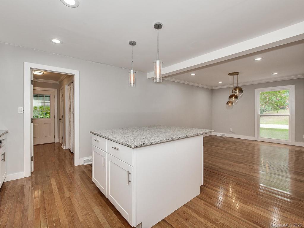 7325 Thermal Road Charlotte, NC 28211 - Photo 10 of 24 Gallery Image 10