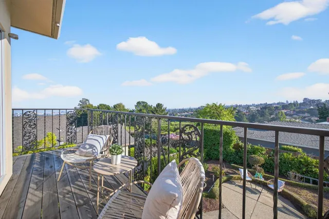 $3,888,000 | 1822 Sebastian Drive, Burlingame, CA 94010