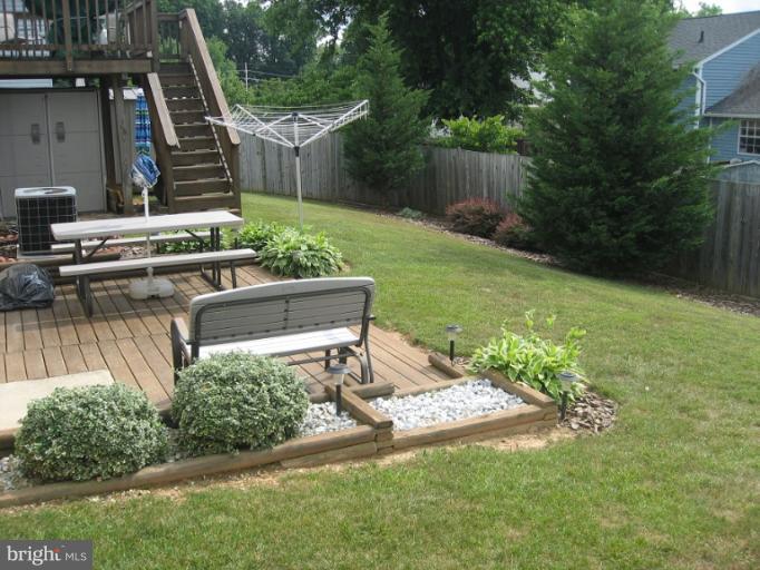 202 E Road Mount Airy, MD 21771 - Photo 16 of 19 Exterior (Rear)