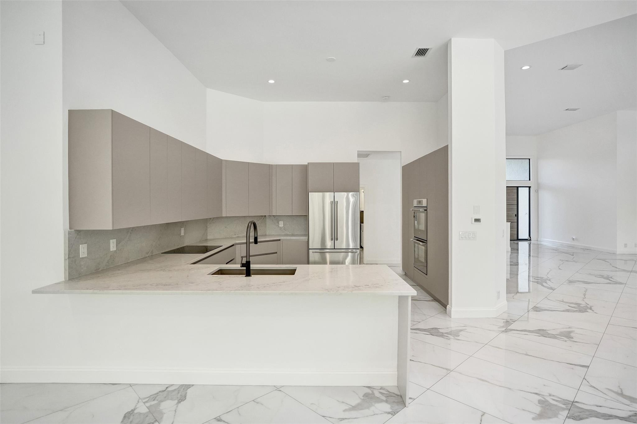 4701 Pine Tree Drive Boynton Beach, FL 33436 - Photo 17 of 76 Photo 17