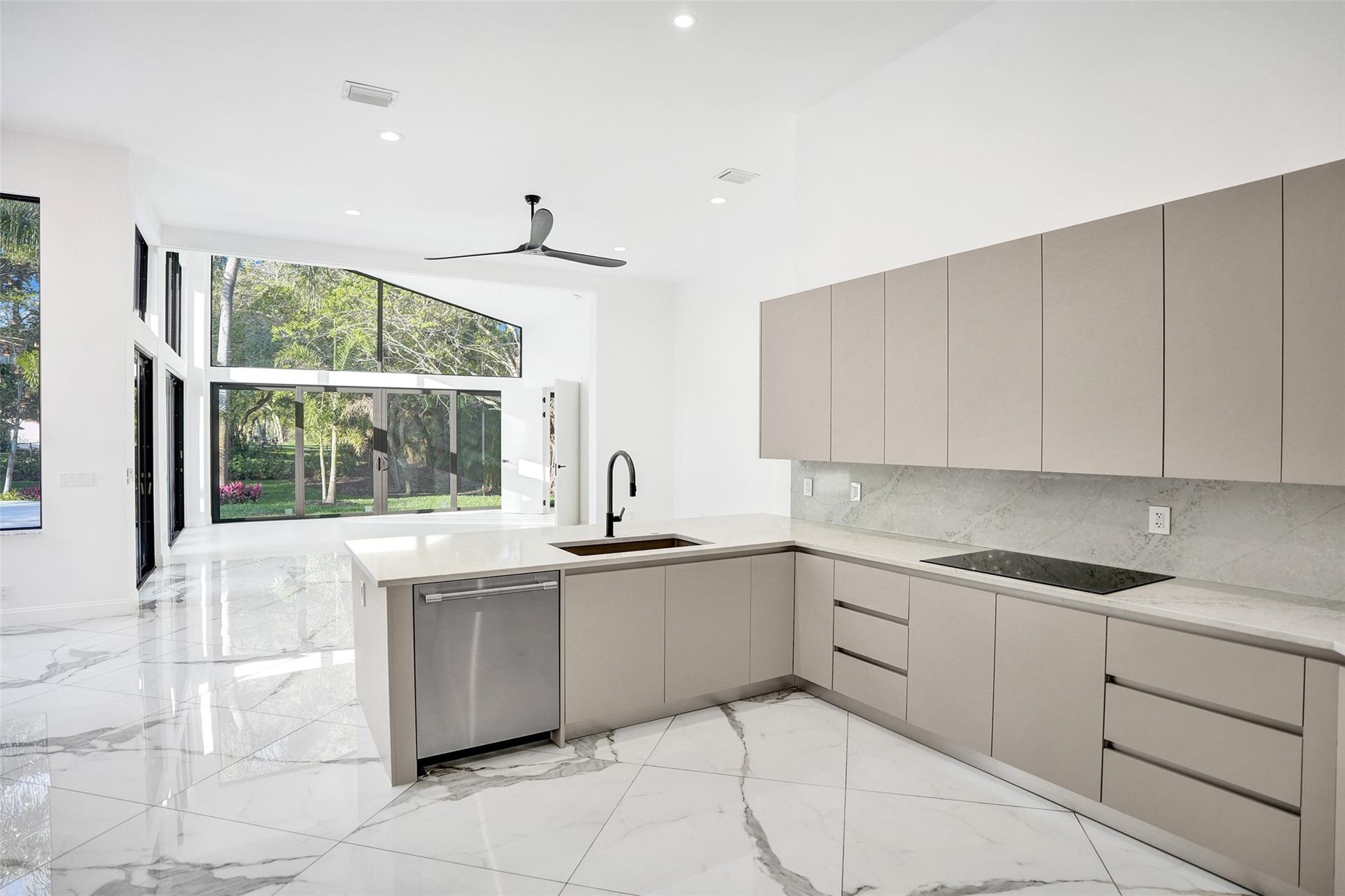 4701 Pine Tree Drive Boynton Beach, FL 33436 - Photo 19 of 76 Photo 19