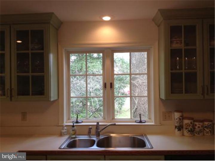 248 Berkley Road Devon, PA 19333 - Photo 7 of 20
