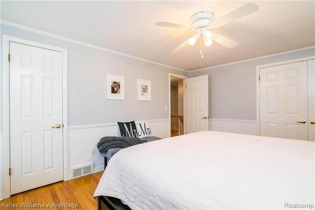 1911 Littlestone Road Grosse Pointe Woods, MI 48236 - Photo 17 of 33