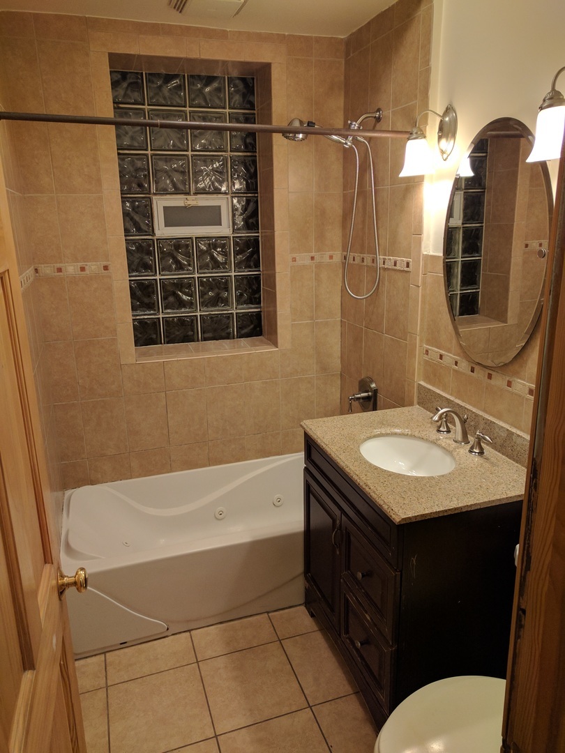 5147 West Cullom Avenue, Unit 1 Chicago, IL 60641 - Photo 5 of 6