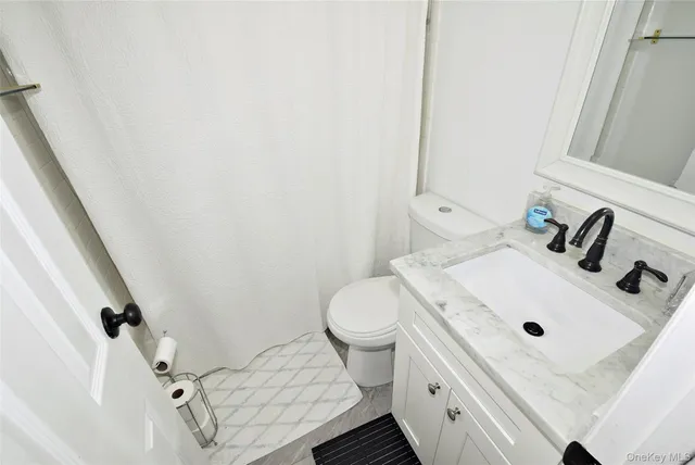 $725,000 | 31 Armell Street, Huntington Station, NY 11746