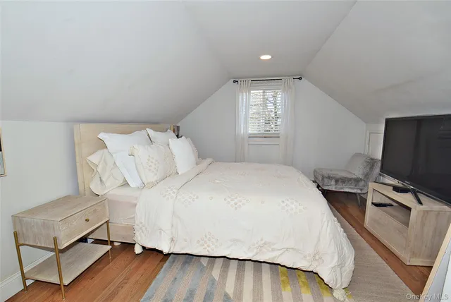 $725,000 | 31 Armell Street, Huntington Station, NY 11746