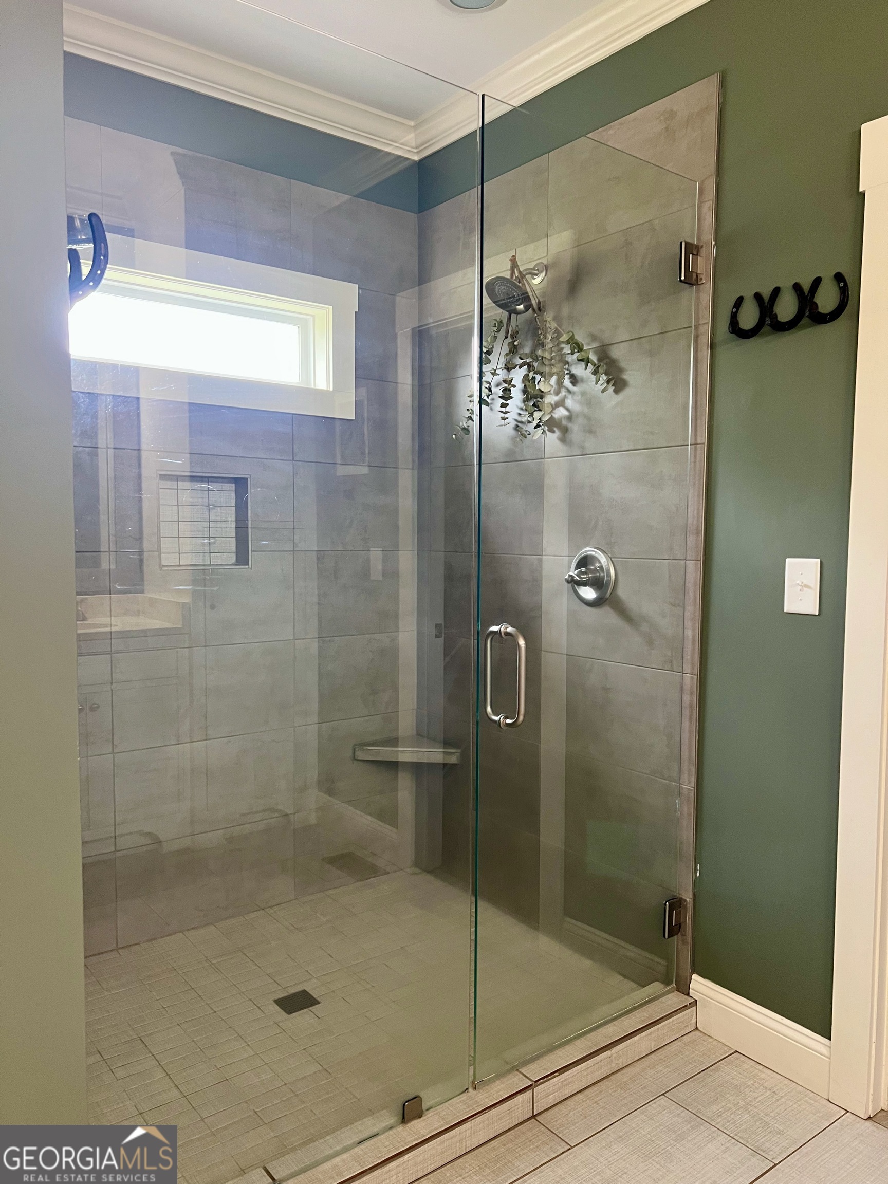 135 Horseshoe Trail Commerce, GA 30529 - Photo 25 of 25 a bathroom with a shower