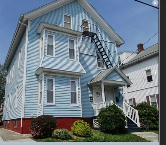 $1,600 | 23 Young Street, Pawtucket, RI 02860