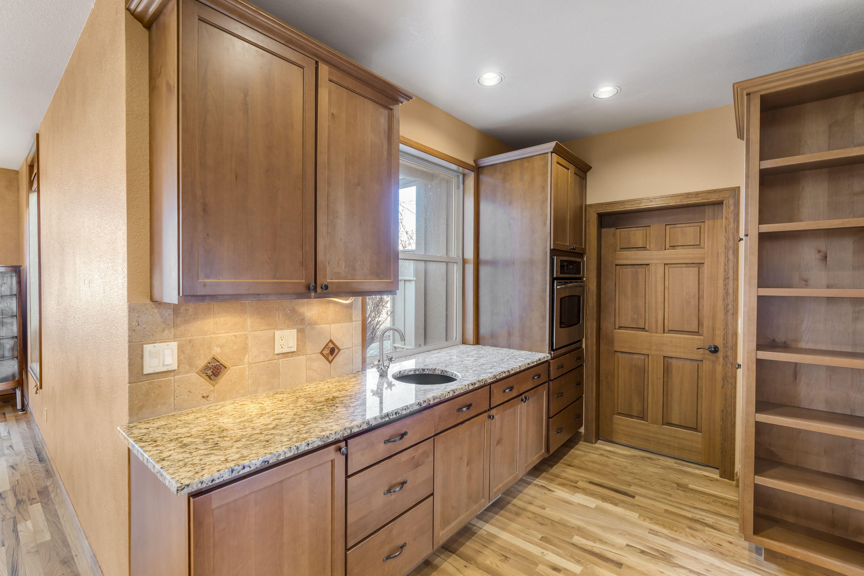 3645 Northwest Falcon Ridge Bend, OR 97703 - Photo 14 of 49 13