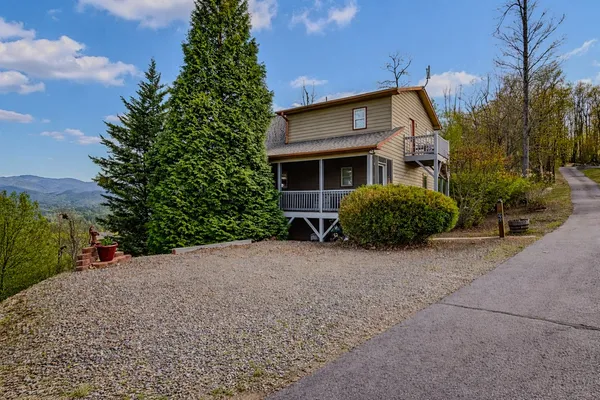 $495,000 | 111 Trophy Buck Point, Murphy, NC 28906