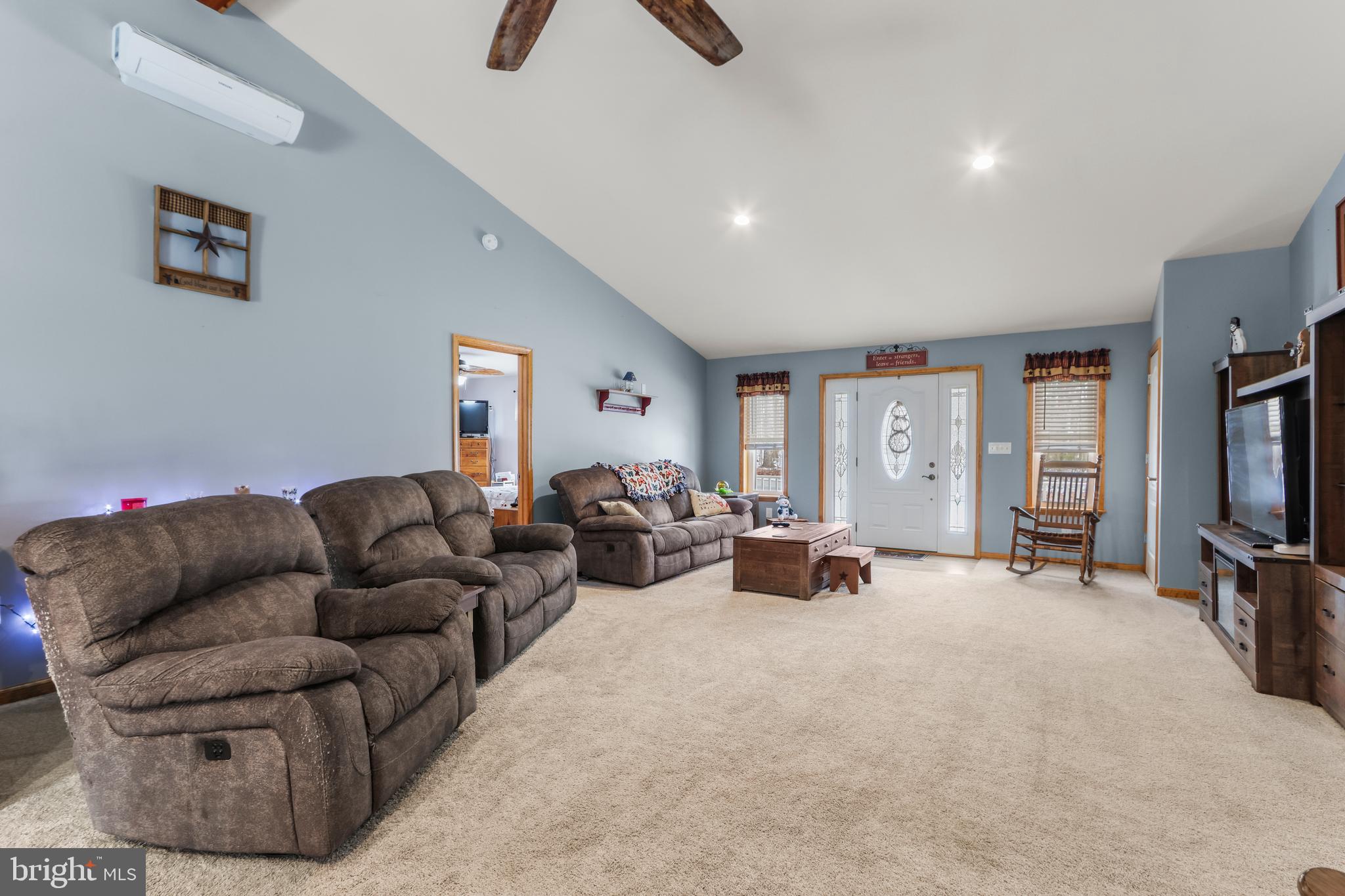 405 Rabbit Run Road Andreas, PA 18211 - Photo 3 of 57