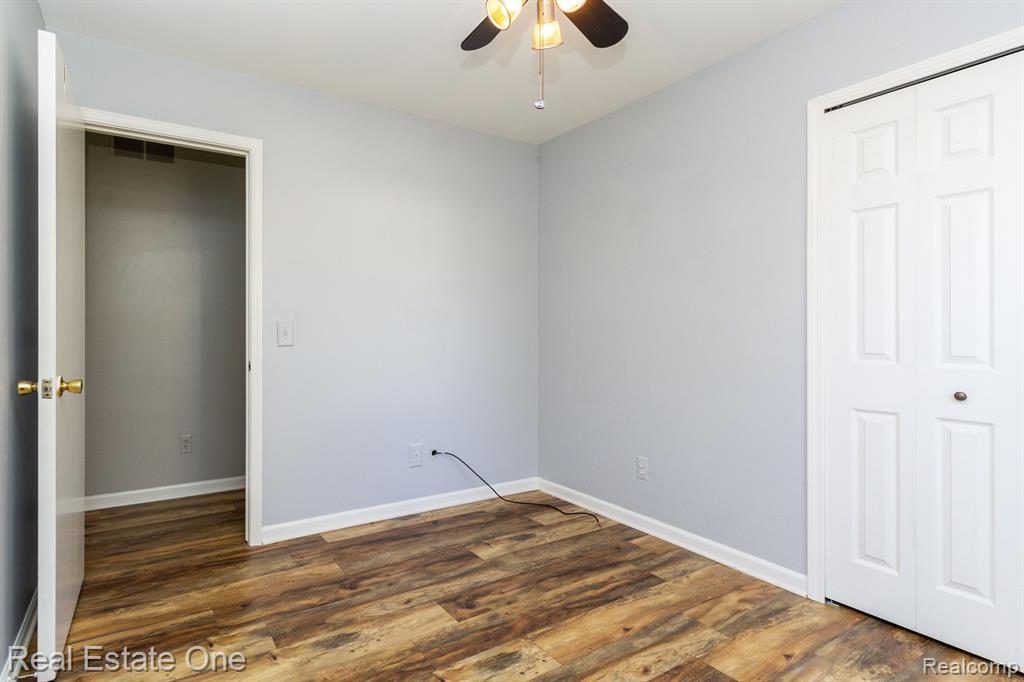 1356 Miller Road Lake Orion, MI 48362 - Photo 23 of 33