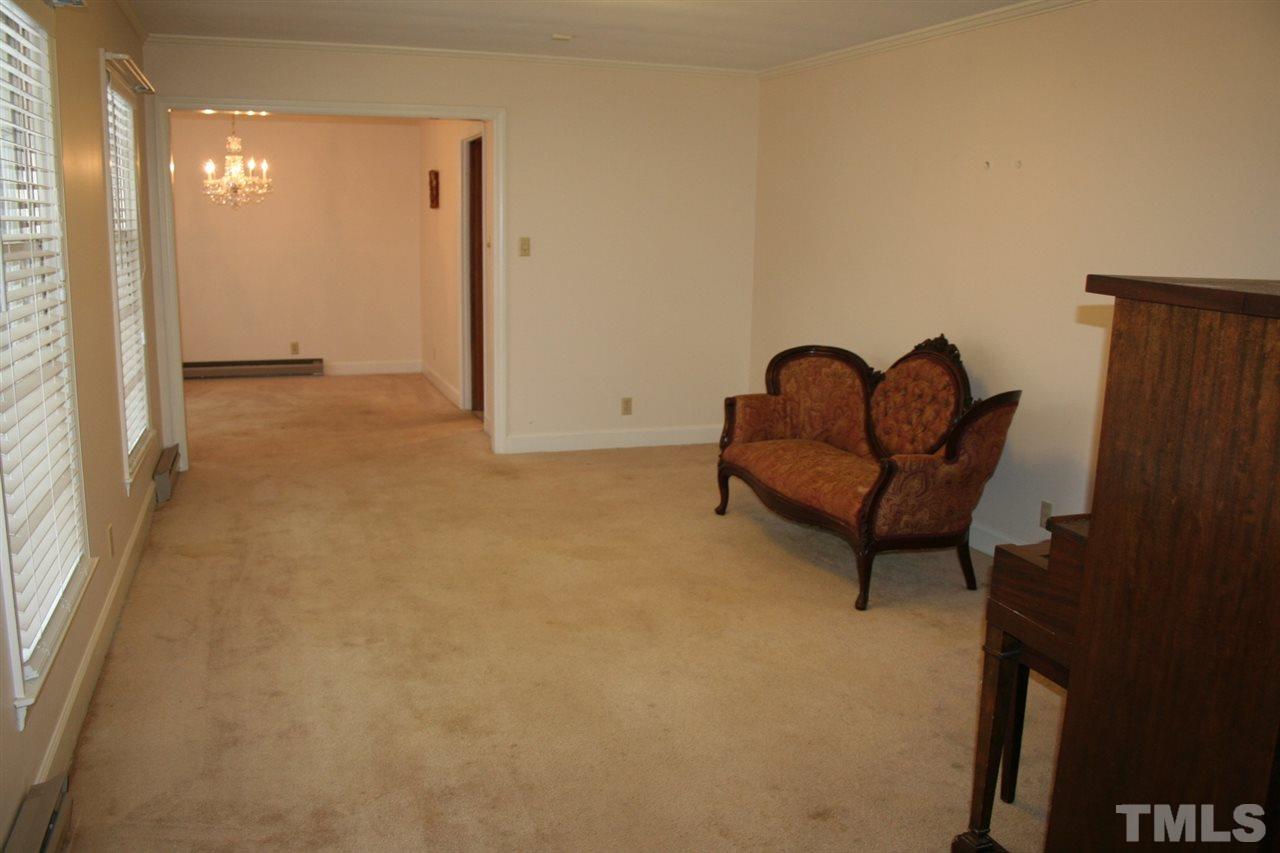 1722 Pinecrest Road Henderson, NC 27536 - Photo 2 of 25