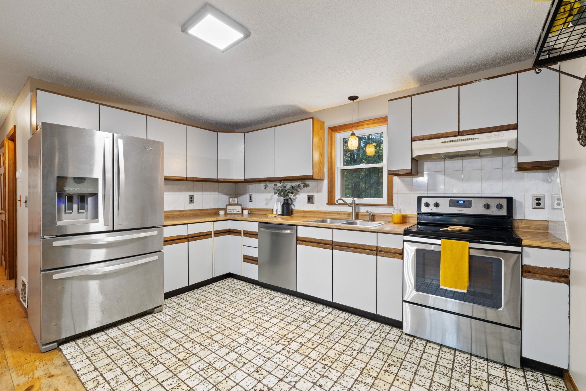 129 Kullgren Road Temple, NH 03084 - Photo 7 of 40