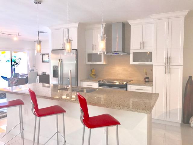 7002 Holly Road Miami Lakes, FL 33014 - Photo 3 of 20 FullSizeRender (57)
