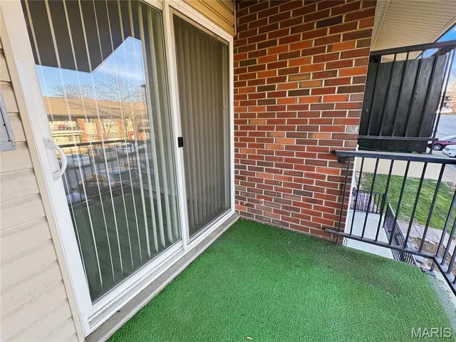 $119,900 | 10010 South Bunker Hill Drive, Unit H, St. Louis, MO 63123