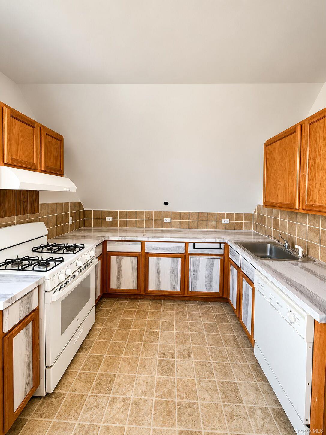 79 Division Street, Unit 3 New Rochelle, NY 10805 - Photo 3 of 17
