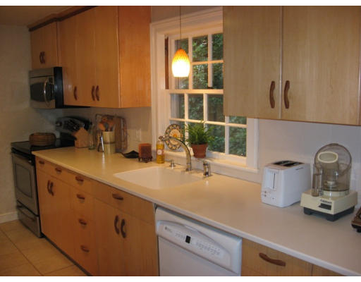 23 Laurel Hill Road Southbridge, MA 01550 - Photo 6 of 26 Gallery Image 6