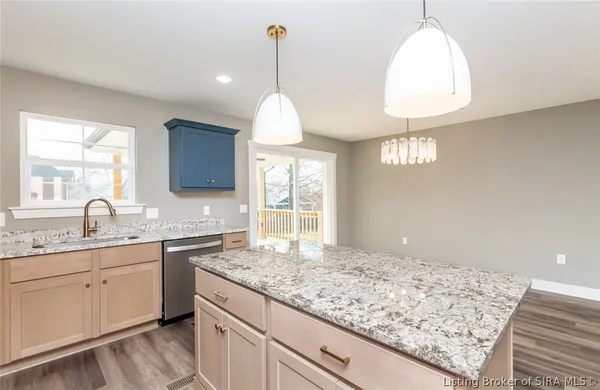 $479,900 | 2430 Ridgewood Court, Unit LOT 915), Jeffersonville, IN 47130