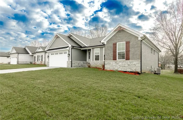 $479,900 | 2430 Ridgewood Court, Unit LOT 915), Jeffersonville, IN 47130