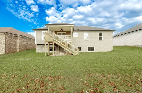 $479,900 | 2430 Ridgewood Court, Unit LOT 915), Jeffersonville, IN 47130