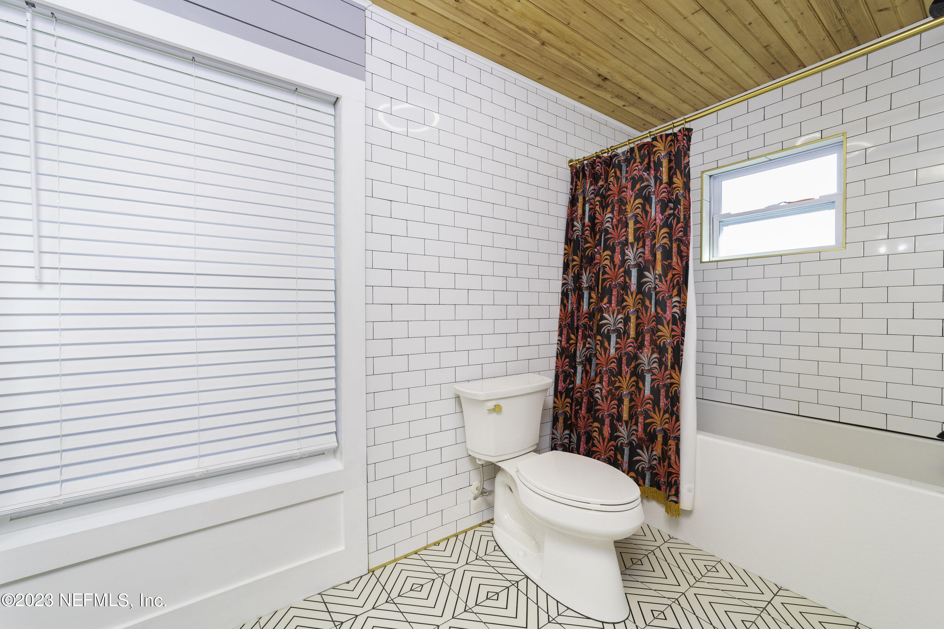 831 Rita Circle St. Augustine, FL 32086 - Photo 17 of 28 Main Bath