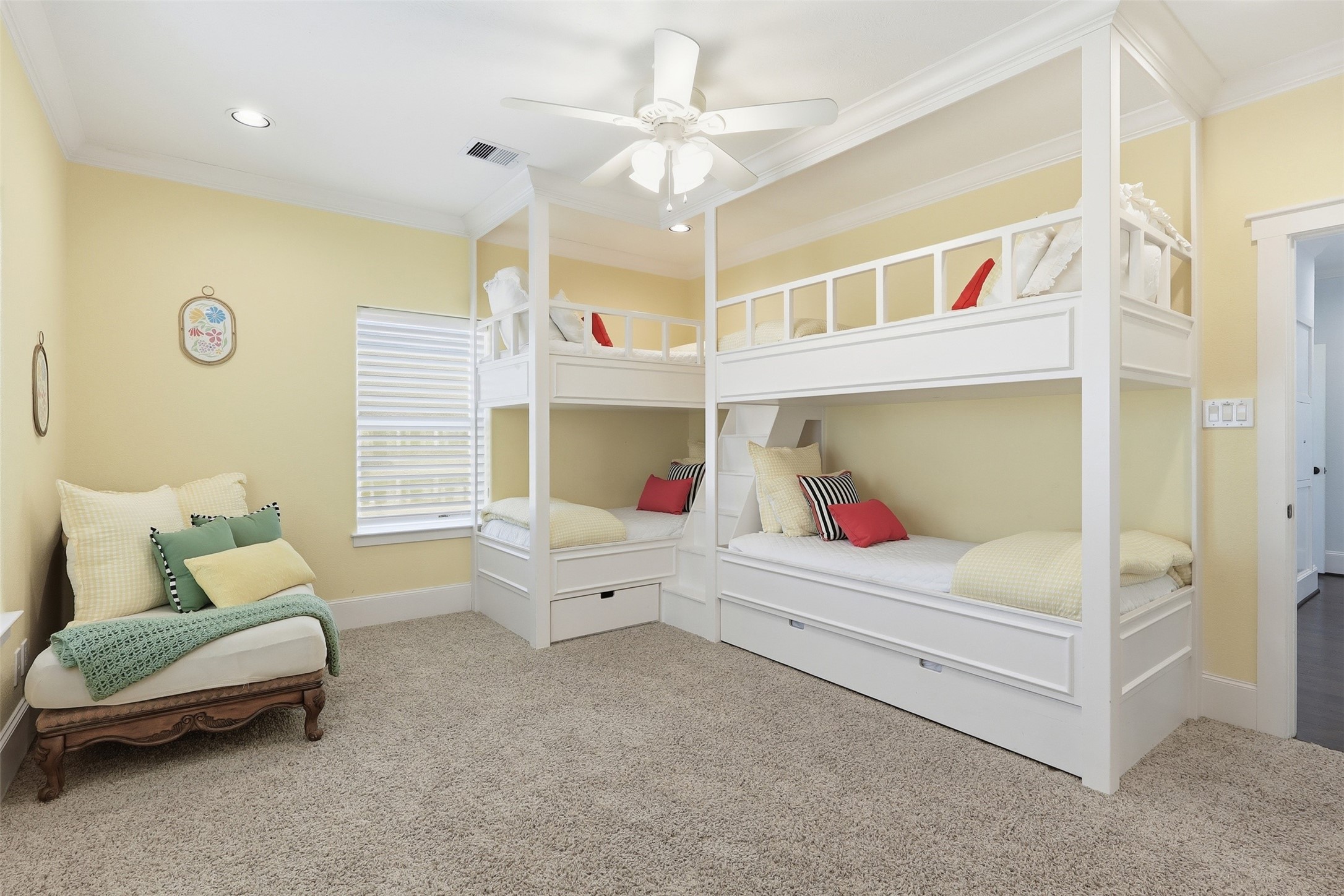 11622 Beachside Galveston, TX 77554 - Photo 19 of 39 Bright, cozy bedroom with twin bunk beds perfect for a kid-friendly space.