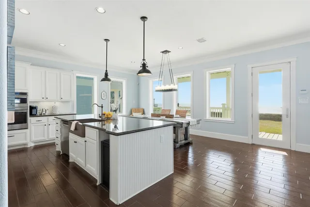 $1,599,999 | 11622 Beachside, Galveston, TX 77554