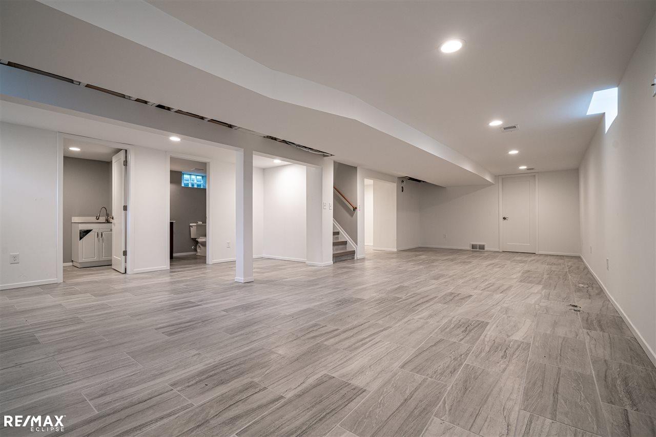 28262 Quail Hollow Road Farmington, MI 48331 - Photo 29 of 37 50012234-28.JPG