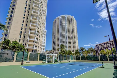 $1,050,000 | 848 Brickell Key Drive, Unit 2502, Miami, FL 33131
