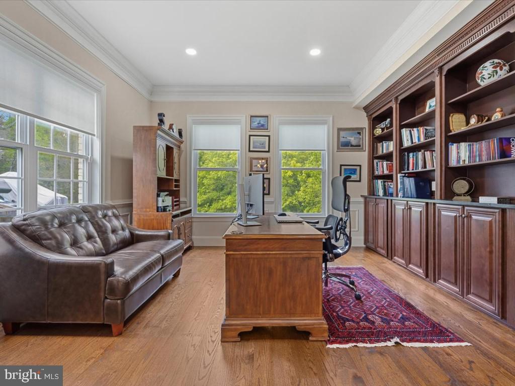 12107 Glen Mill Road Potomac, MD 20854 - Photo 11 of 44