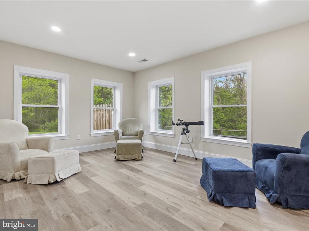 12107 Glen Mill Road Potomac, MD 20854 - Photo 16 of 44