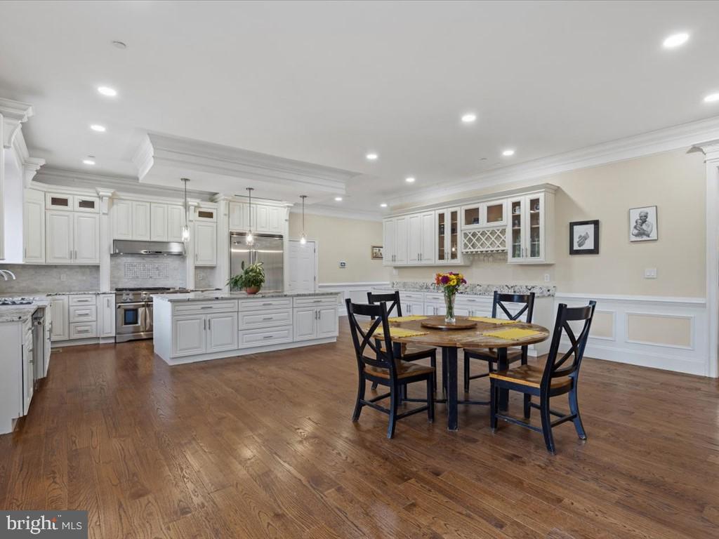 12107 Glen Mill Road Potomac, MD 20854 - Photo 2 of 44
