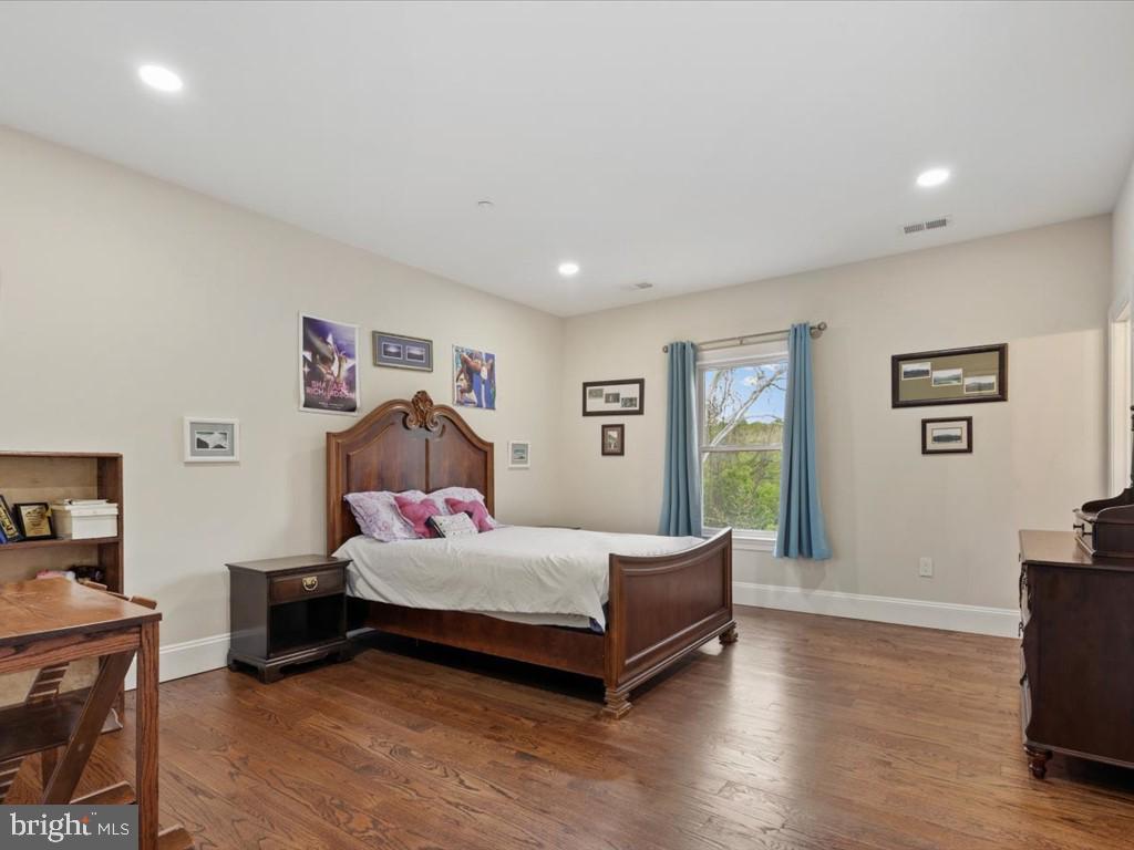12107 Glen Mill Road Potomac, MD 20854 - Photo 25 of 44