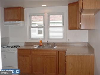 266 Dutton Mill Road Aston, PA 19014 - Photo 4 of 5 Kitchen