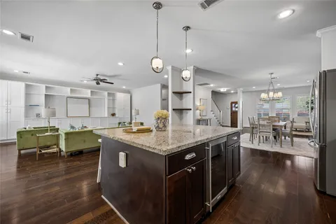 $799,000 | 5121 Libbey Drive, Houston, TX 77092