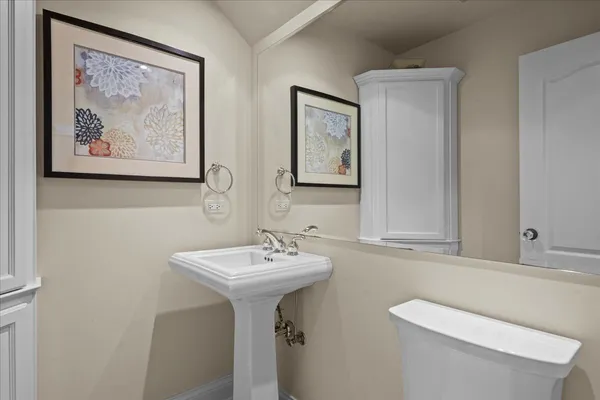 $2,199,000 | 1315 Abington Cambs Drive, Lake Forest, IL 60045