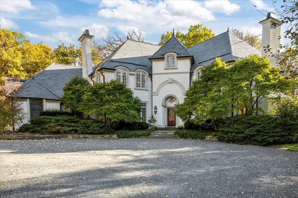 $2,199,000 | 1315 Abington Cambs Drive, Lake Forest, IL 60045