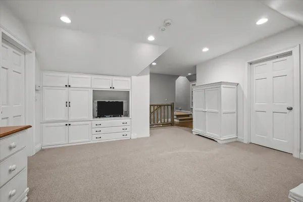 $2,199,000 | 1315 Abington Cambs Drive, Lake Forest, IL 60045